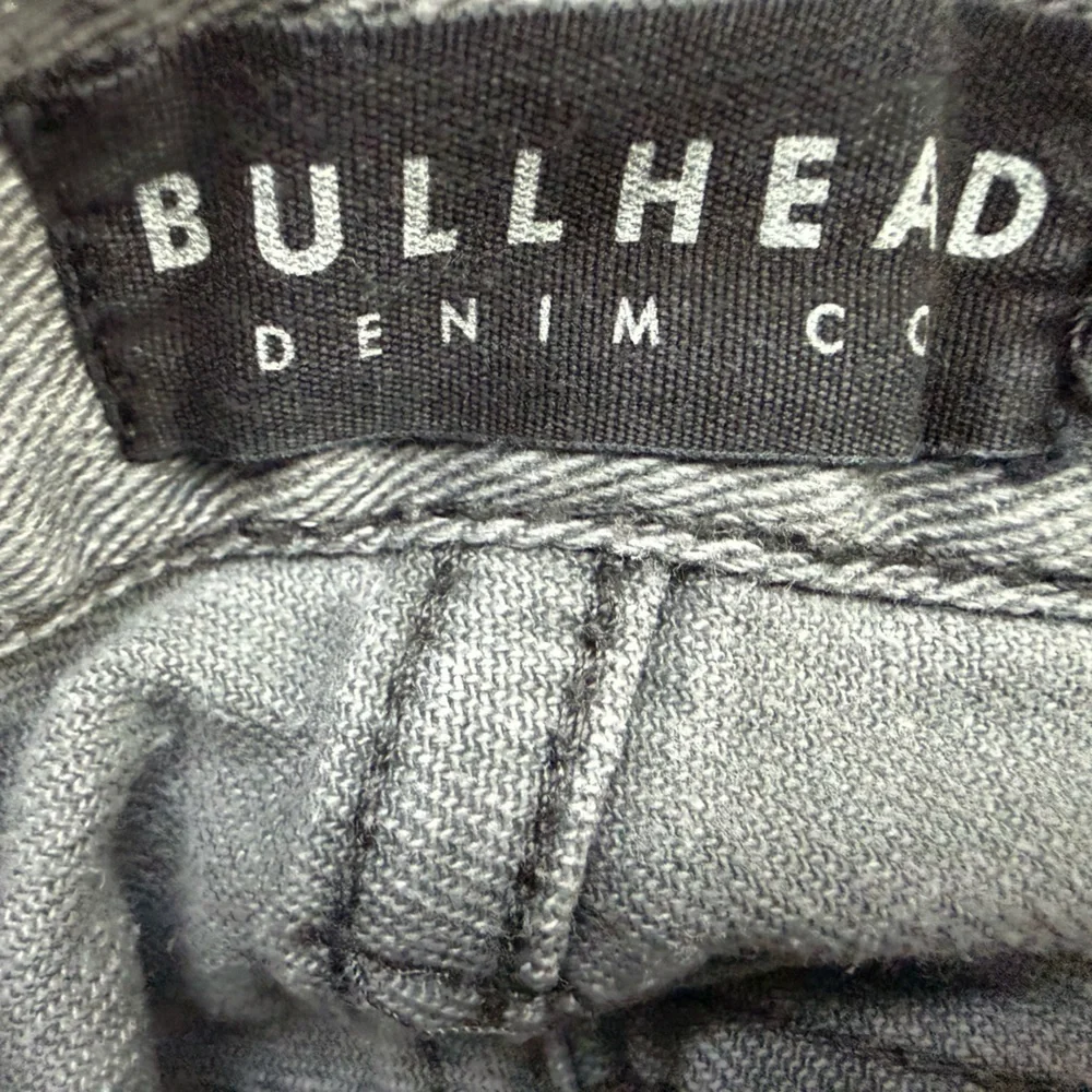 Lot of 2 Bullhead Jeans in Khaki and Gray Slim Fit 30/32